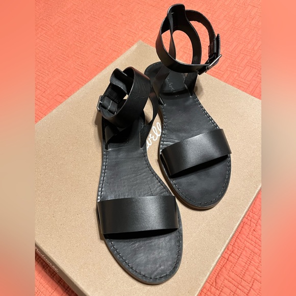 Madewell Boardwalk black Sandals.  Size 7, 6.5 *see description.  Worn once? - Picture 3 of 7